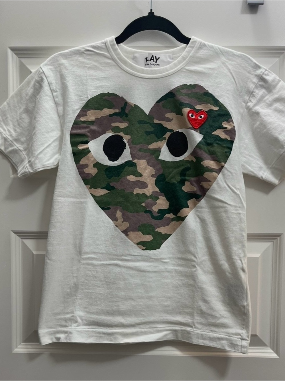 Comme des Garçons CDG PLAY Camo Heart Tee Short Sleeve sz Small